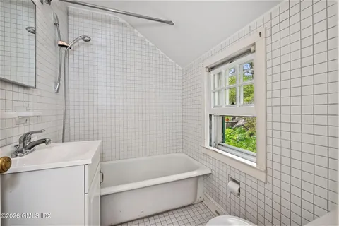 $3,195,000 | 14 Upland Drive, Greenwich, CT 06831