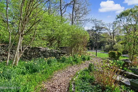 $3,195,000 | 14 Upland Drive, Greenwich, CT 06831