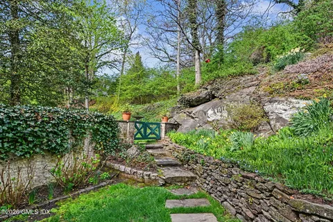 $3,195,000 | 14 Upland Drive, Greenwich, CT 06831