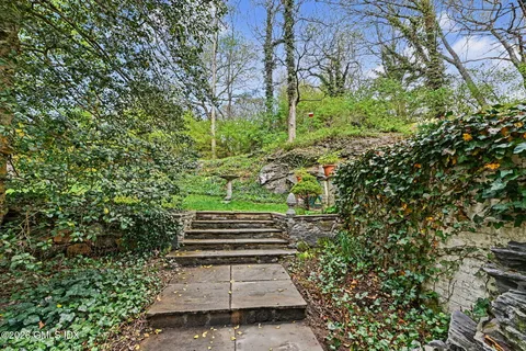 $3,195,000 | 14 Upland Drive, Greenwich, CT 06831