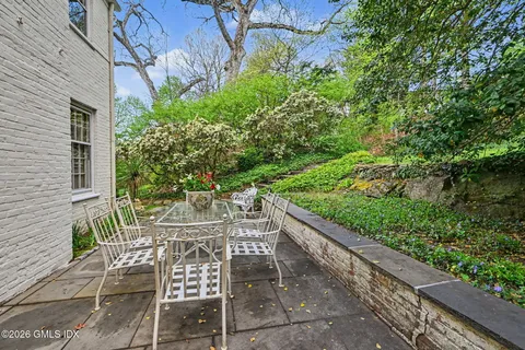 $3,195,000 | 14 Upland Drive, Greenwich, CT 06831