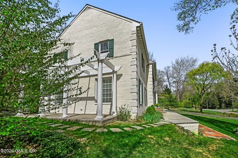 $3,195,000 | 14 Upland Drive, Greenwich, CT 06831