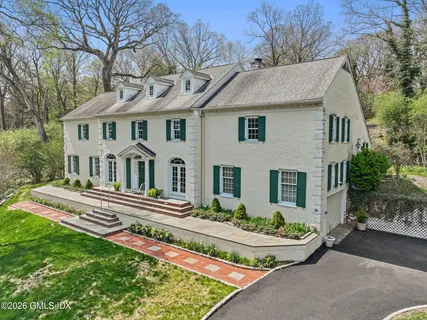 $3,195,000 | 14 Upland Drive, Greenwich, CT 06831