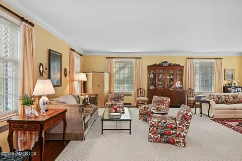 $3,195,000 | 14 Upland Drive, Greenwich, CT 06831