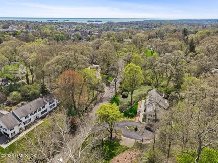 $3,195,000 | 14 Upland Drive, Greenwich, CT 06831