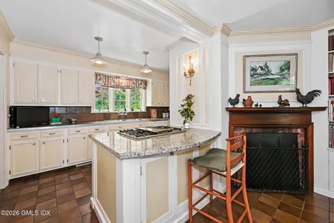 $3,195,000 | 14 Upland Drive, Greenwich, CT 06831