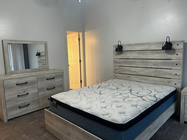 1099 Riverside Drive, Unit H Beaver, PA 15009 - Photo 17 of 27 a view of a dresser