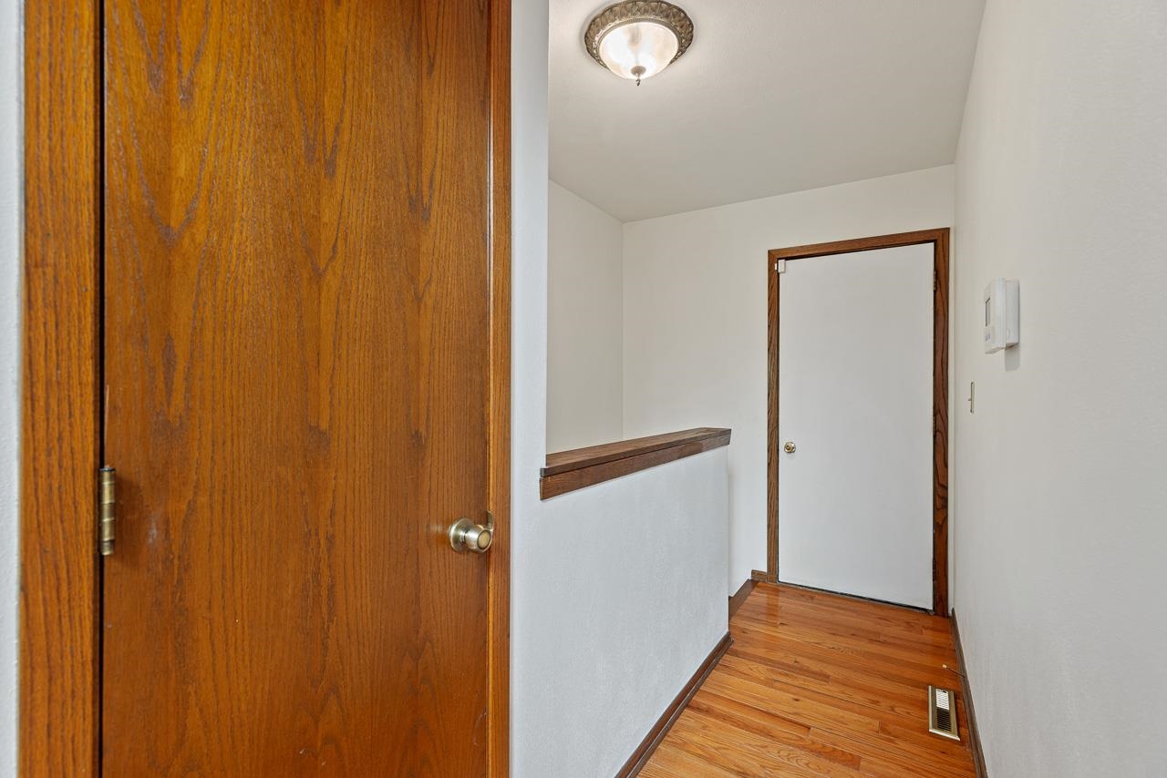 3442 North Trainer Road Rockford, IL 61114 - Photo 25 of 35 a view of hallway with closet