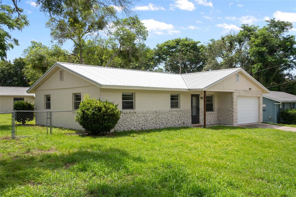 111 Amigos Road DeBary, FL 32713 - Photo 2 of 29