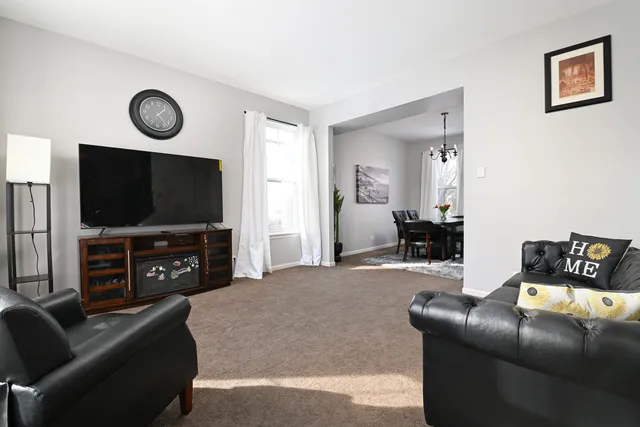 $469,900 | 24050 West Champion Drive, Plainfield, IL 60585