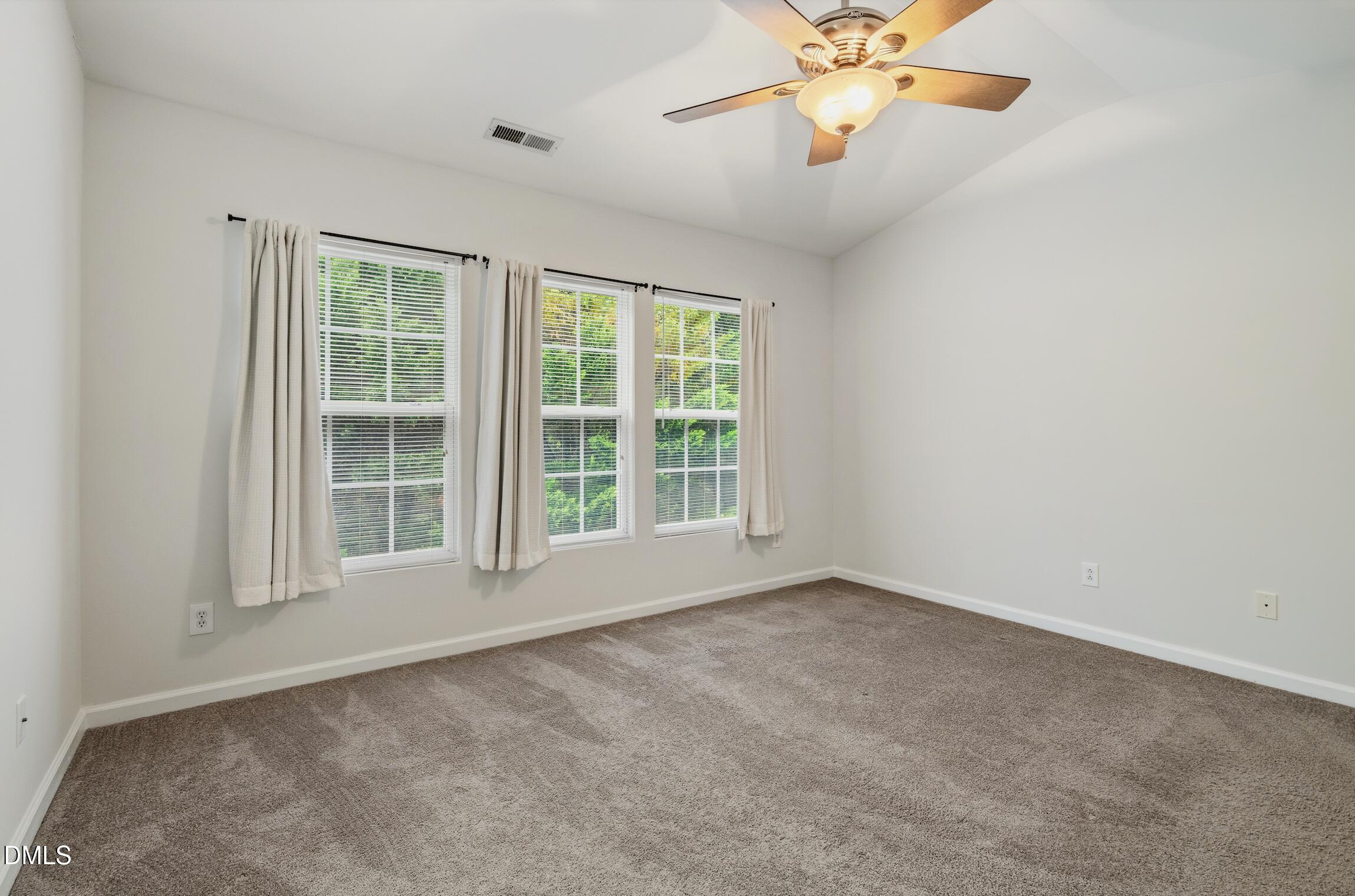 8515 Mt Valley Lane Raleigh, NC 27613 - Photo 6 of 29