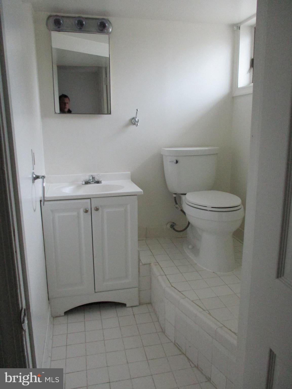 5945 Franconia Road Alexandria, VA 22310 - Photo 26 of 28 Lower level bath