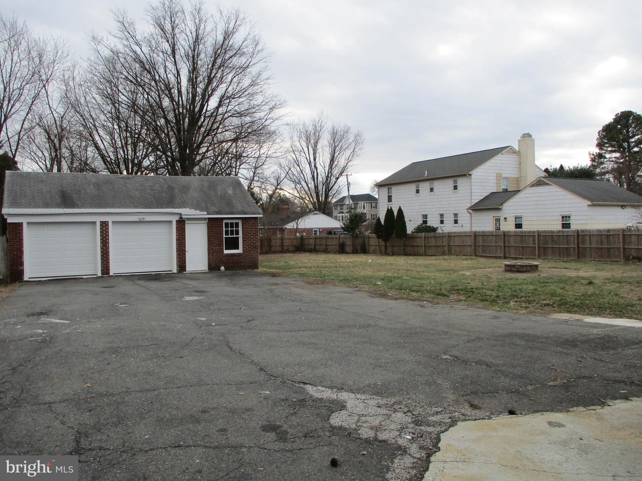 5945 Franconia Road Alexandria, VA 22310 - Photo 6 of 28 Large driveway and two car detached garage