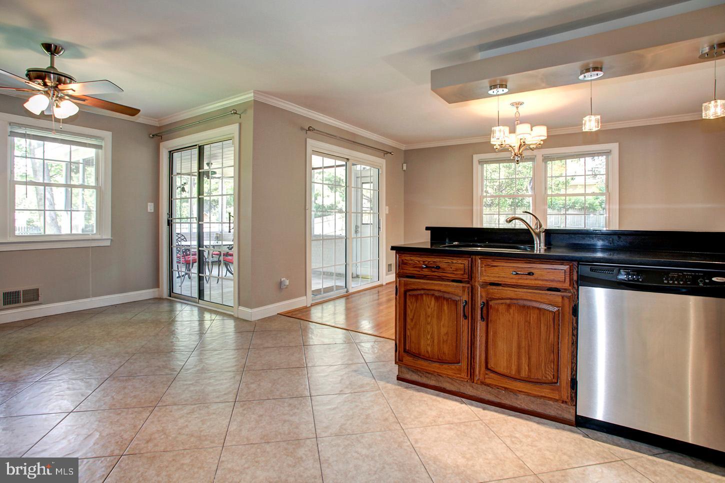 11949 Goya Drive Potomac, MD 20854 - Photo 6 of 31