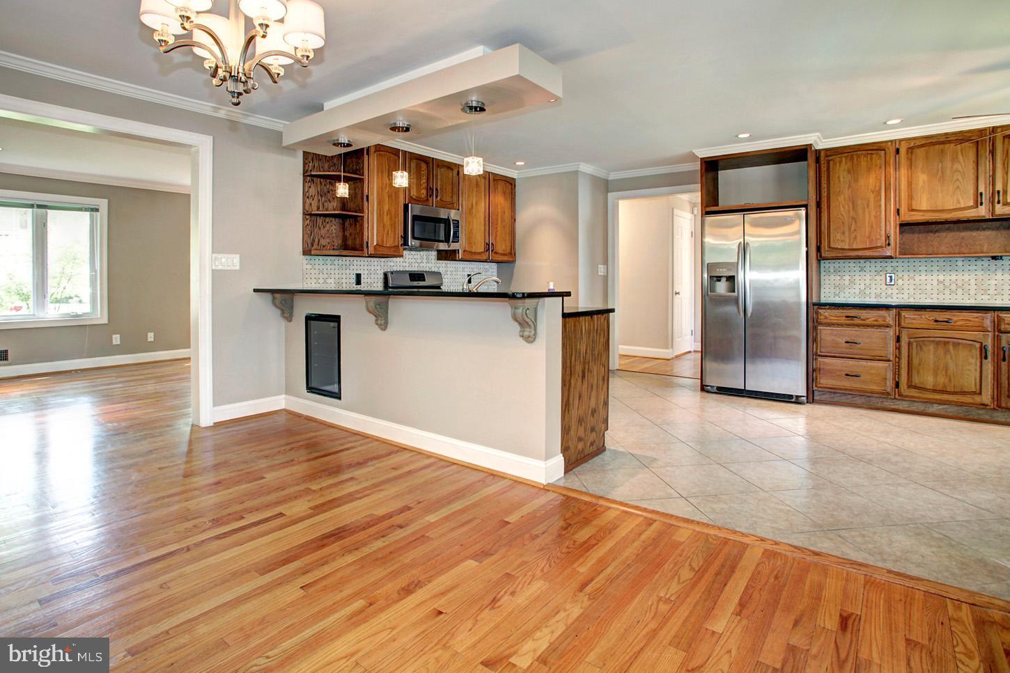 11949 Goya Drive Potomac, MD 20854 - Photo 7 of 31