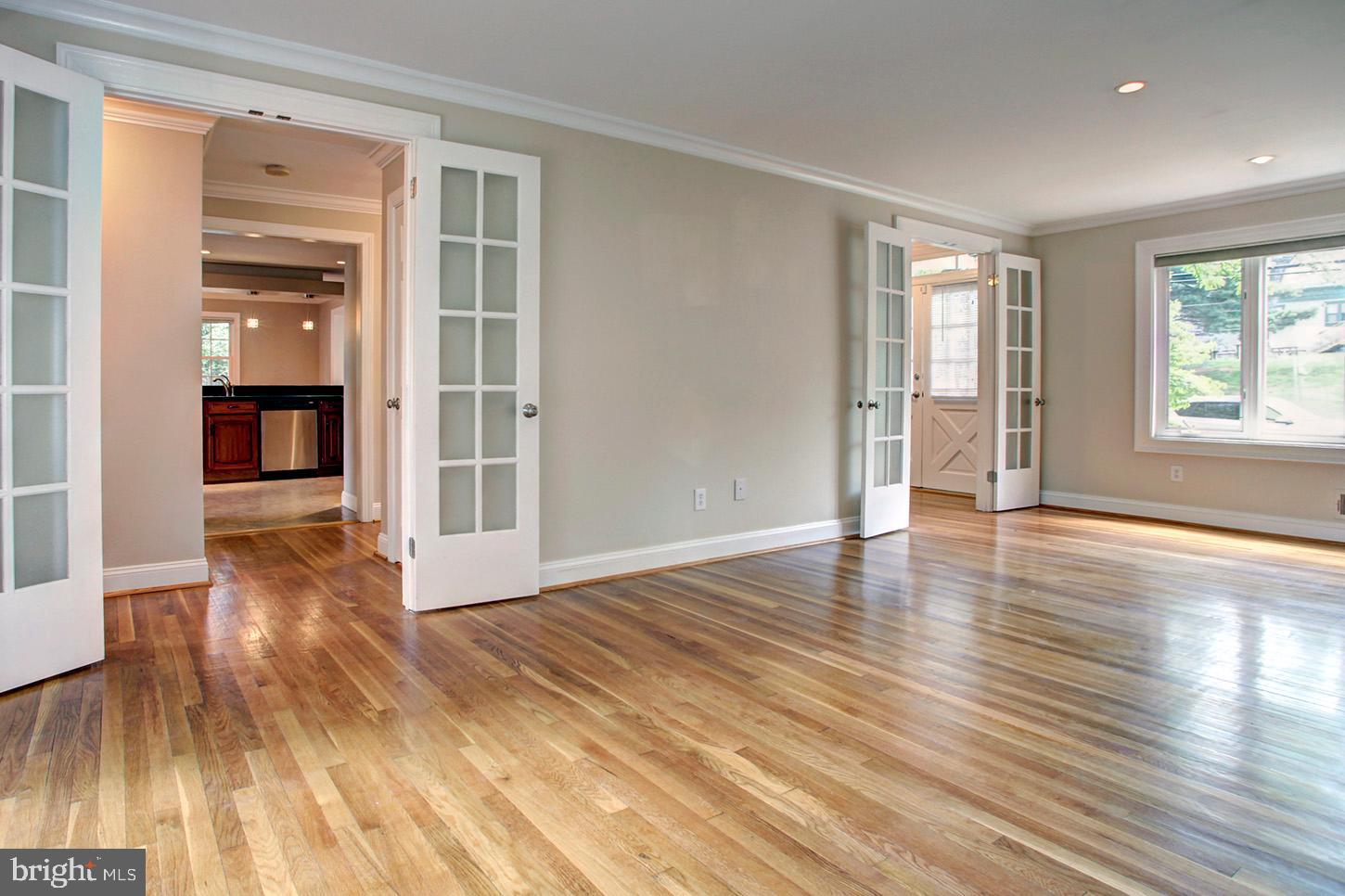 11949 Goya Drive Potomac, MD 20854 - Photo 10 of 31