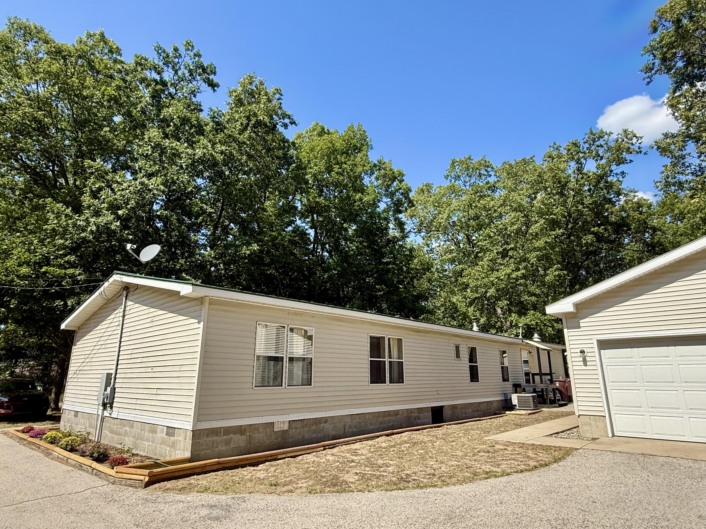 2362 Debaker Road Muskegon, MI 49442 - Photo 45 of 54 IMG_5224