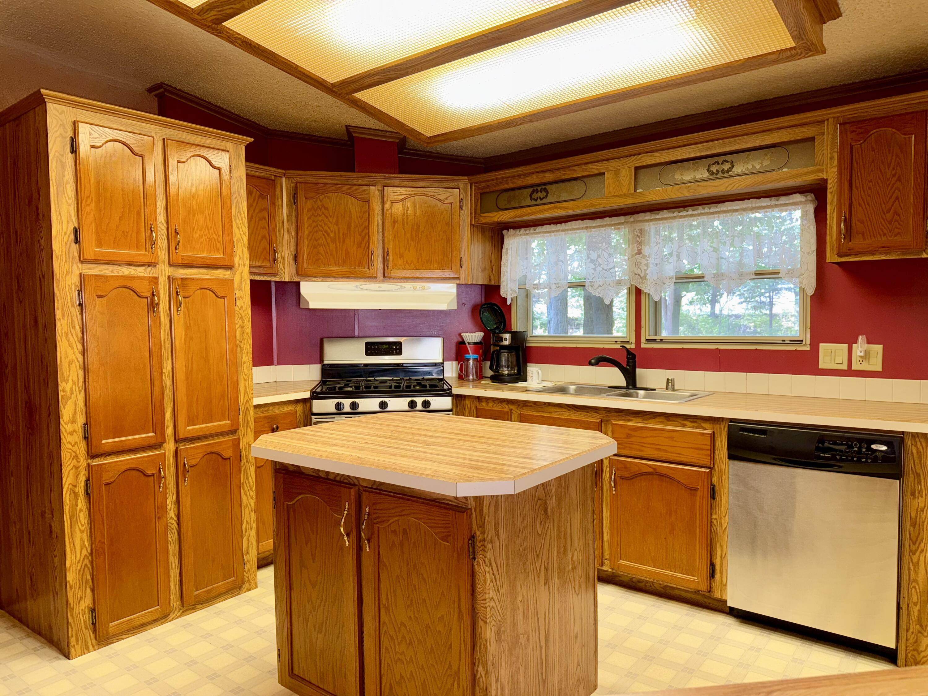 2362 Debaker Road Muskegon, MI 49442 - Photo 8 of 54 IMG_5217