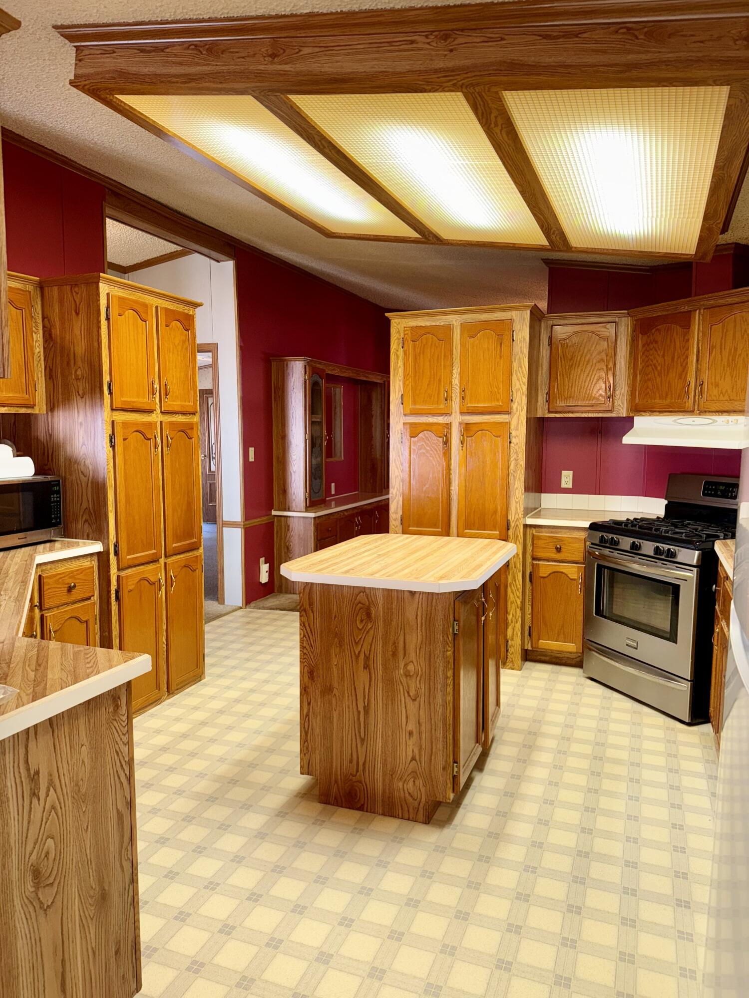 2362 Debaker Road Muskegon, MI 49442 - Photo 9 of 54 IMG_5204