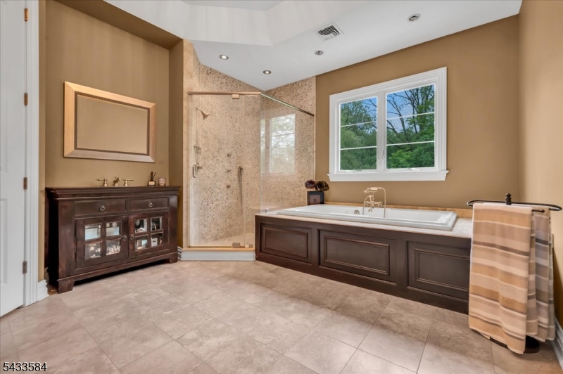 1296 Mt Vernon Road Bridgewater, NJ 08807 - Photo 20 of 48