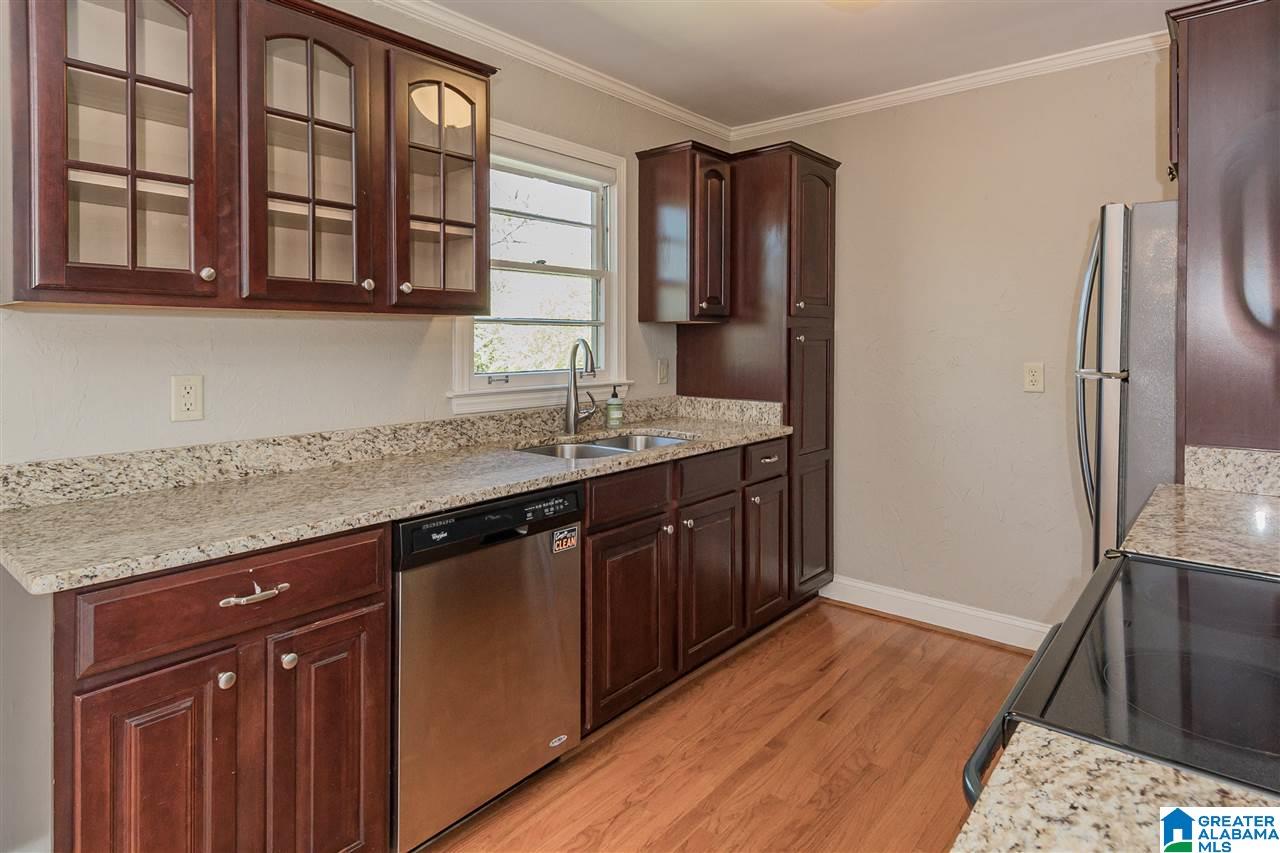 3212 Ridgely Court Birmingham, AL 35243 - Photo 11 of 36