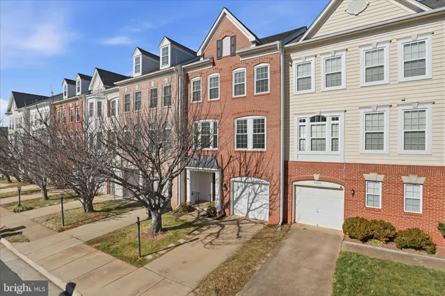 $650,000 | 46164 Chester Terrace, Sterling, VA 20165