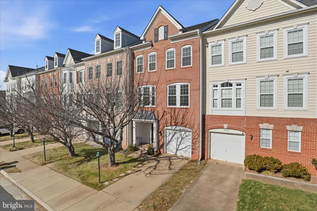 $650,000 | 46164 Chester Terrace, Sterling, VA 20165