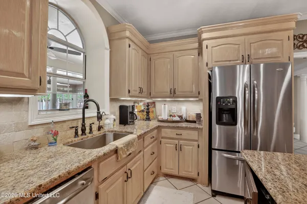 $540,000 | 621 South Springlake Circle, Terry, MS 39170