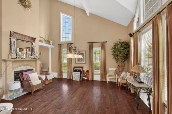 $540,000 | 621 South Springlake Circle, Terry, MS 39170