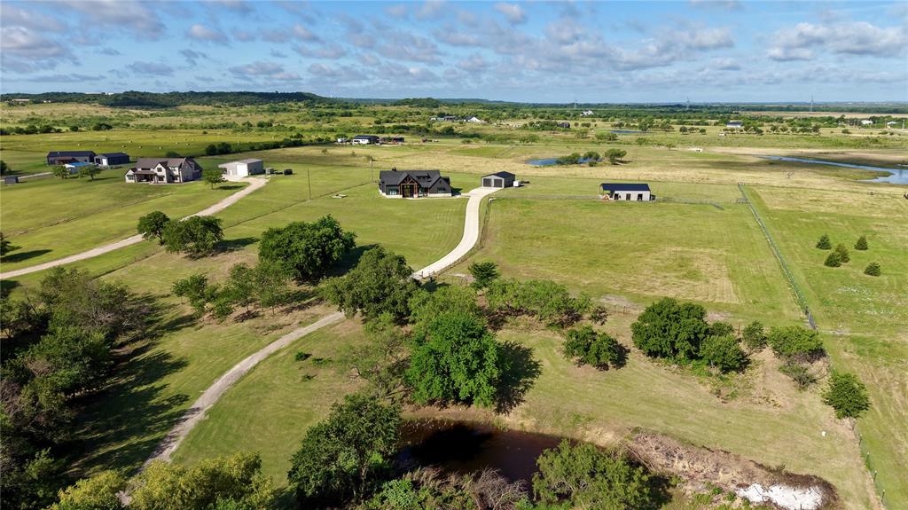 170 Dollie Road Grandview, TX 76050 - Photo 4 of 30