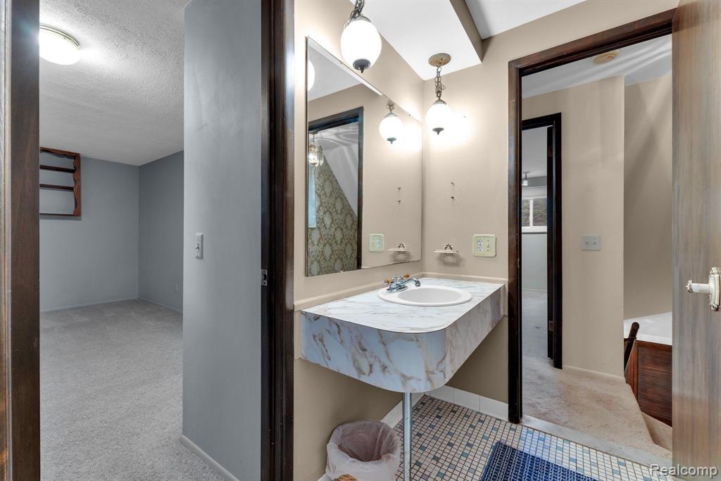 833 North Baldwin Road Oxford, MI 48371 - Photo 7 of 38 Gallery Image 7