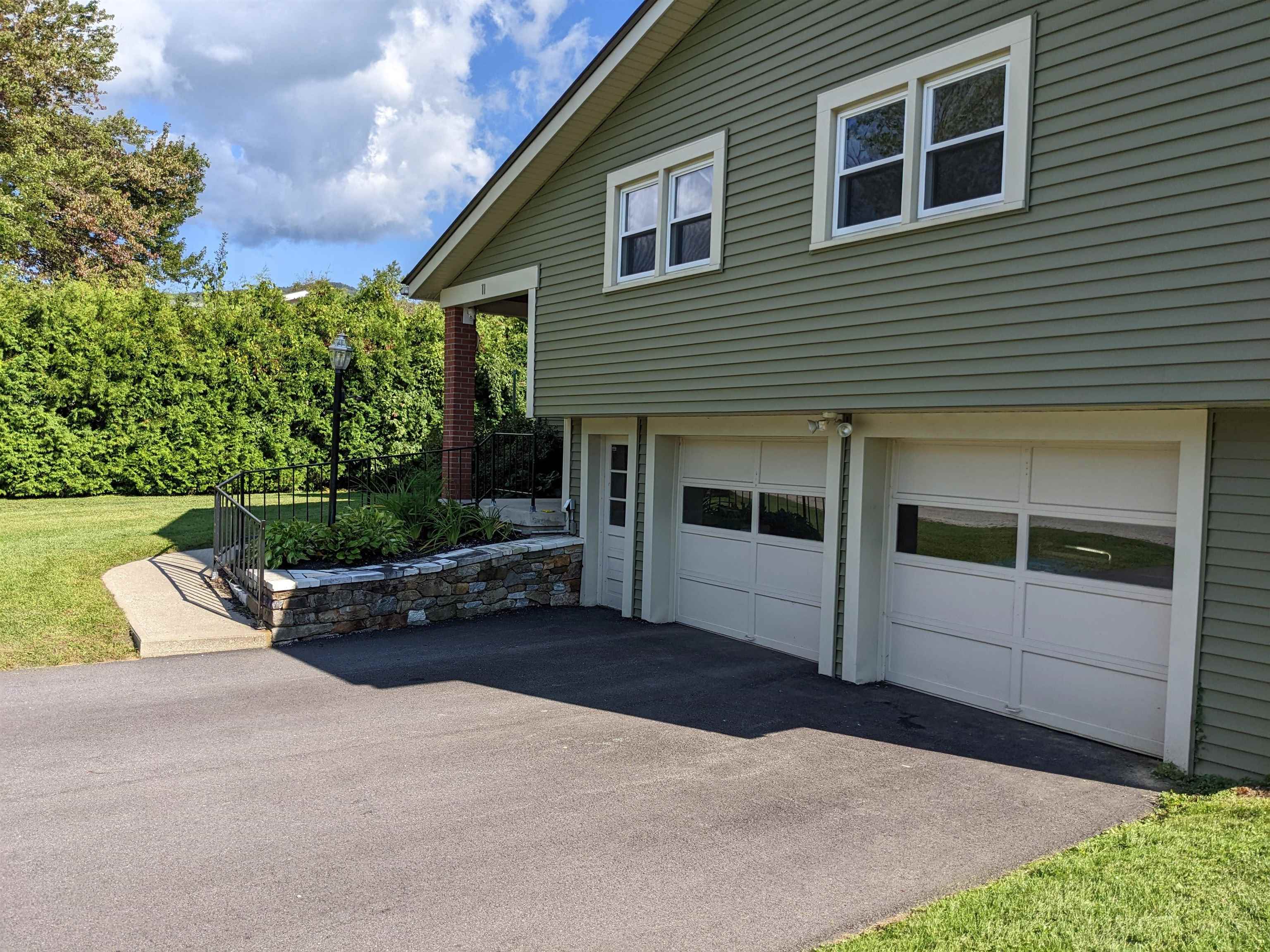 11 Green Knolls Lane Rutland, VT 05701 - Photo 3 of 26
