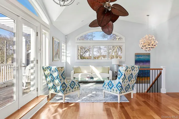 $3,500,000 | 8 Canal Way, Hampton Bays, NY 11946