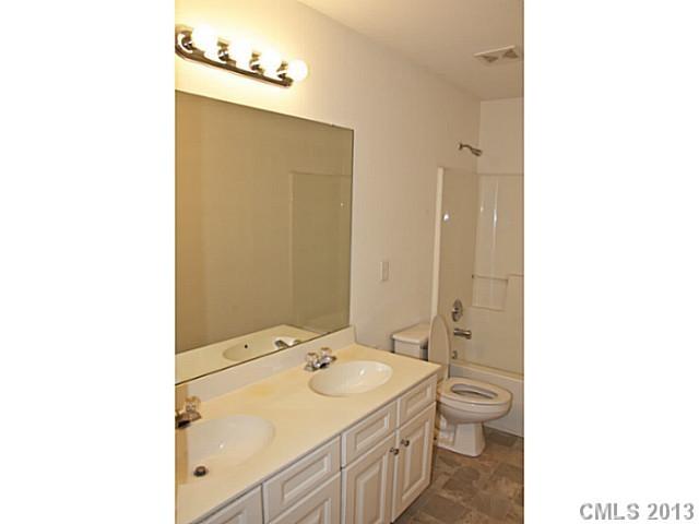 8822 Hedge Maple Road Charlotte, NC 28269 - Photo 12 of 14