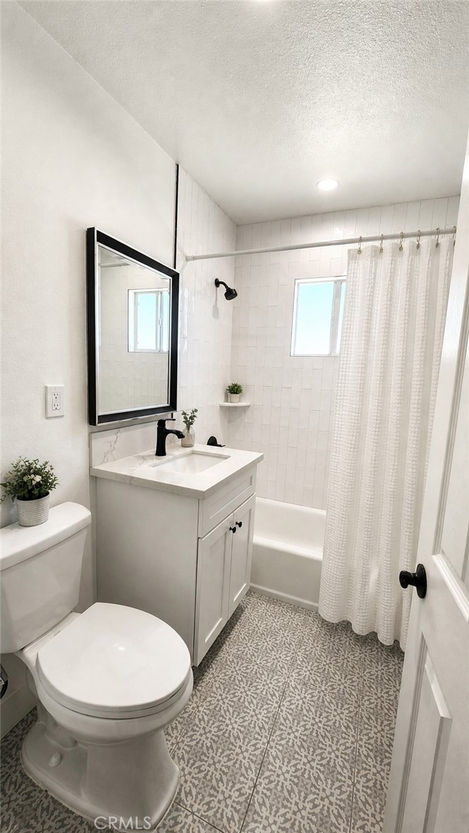 38859 Mesquite Road Palmdale, CA 93551 - Photo 20 of 27 virtually staged hall bathroom