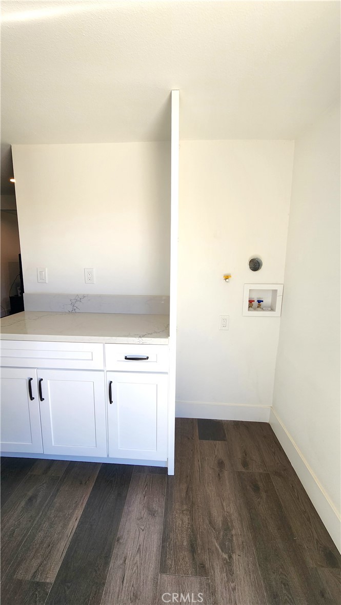 38859 Mesquite Road Palmdale, CA 93551 - Photo 22 of 27 laundry area
