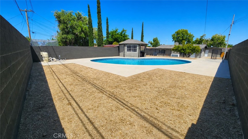 38859 Mesquite Road Palmdale, CA 93551 - Photo 27 of 27 back yard 4 (pool was virtually filled)