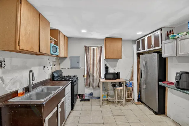 $99,900 | 64 Spring Street, Hillsdale, MI 49242