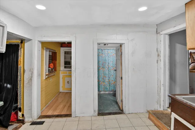 $99,900 | 64 Spring Street, Hillsdale, MI 49242