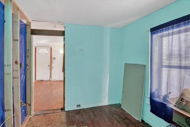 $94,900 | 64 Spring Street, Hillsdale, MI 49242