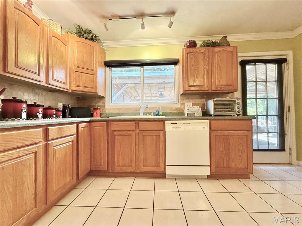 283 Hi Pointe Place East Alton, IL 62024 - Photo 13 of 38