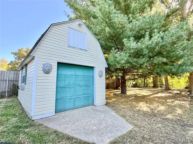 $249,000 | 283 Hi Pointe Place, East Alton, IL 62024