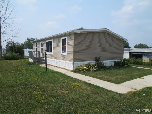 $70,000 | 109 East Canyon Drive, Hamburg, NY 14075