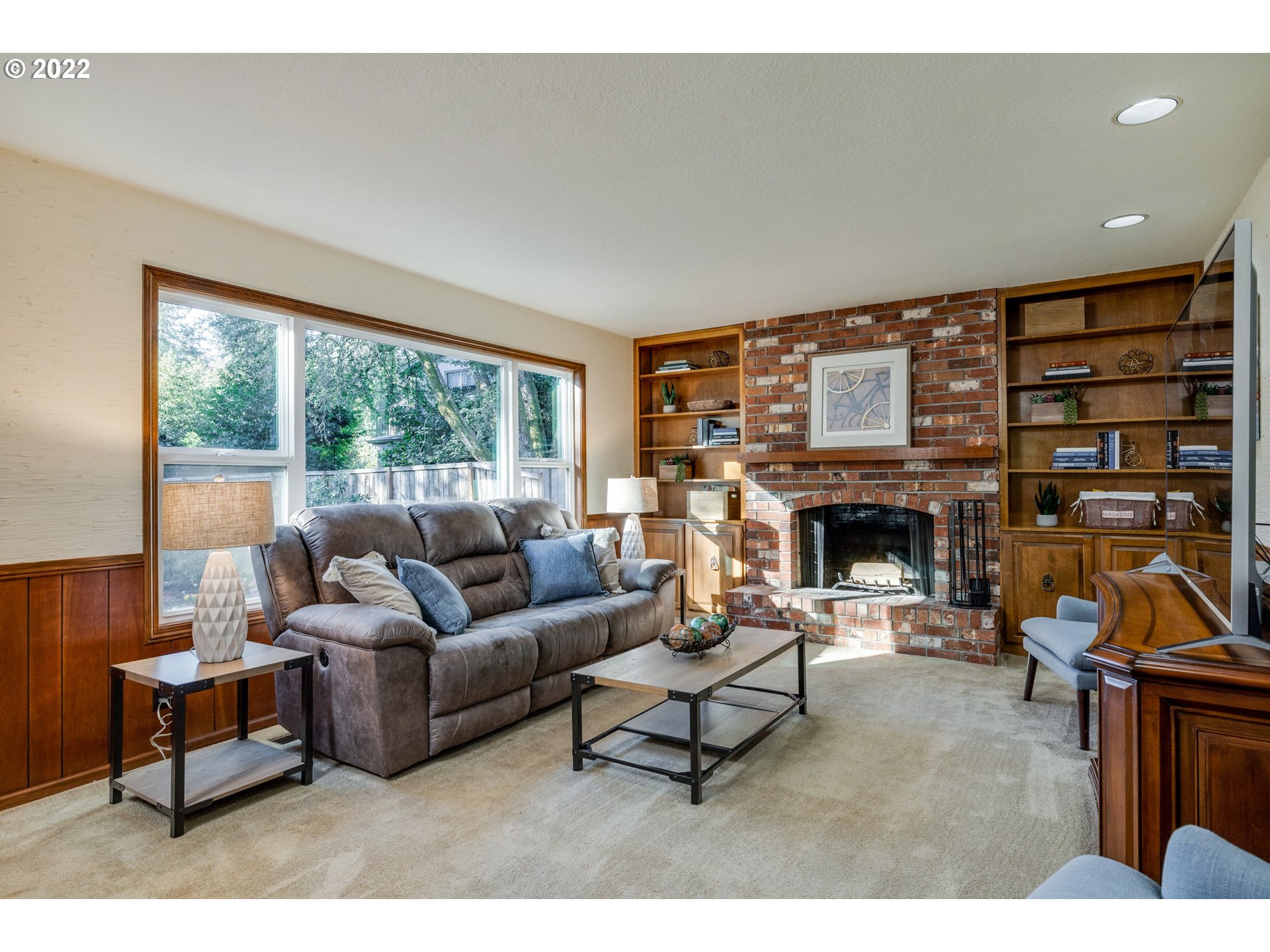 7100 Southwest Sharon Lane Portland, OR 97225 - Photo 12 of 32 Family Room