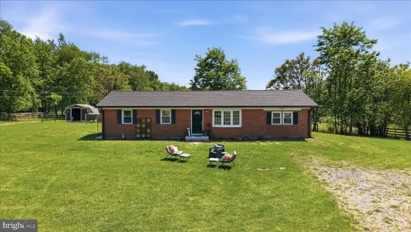 $769,900 | 1381 Leetown Road, Summit Point, WV 25446