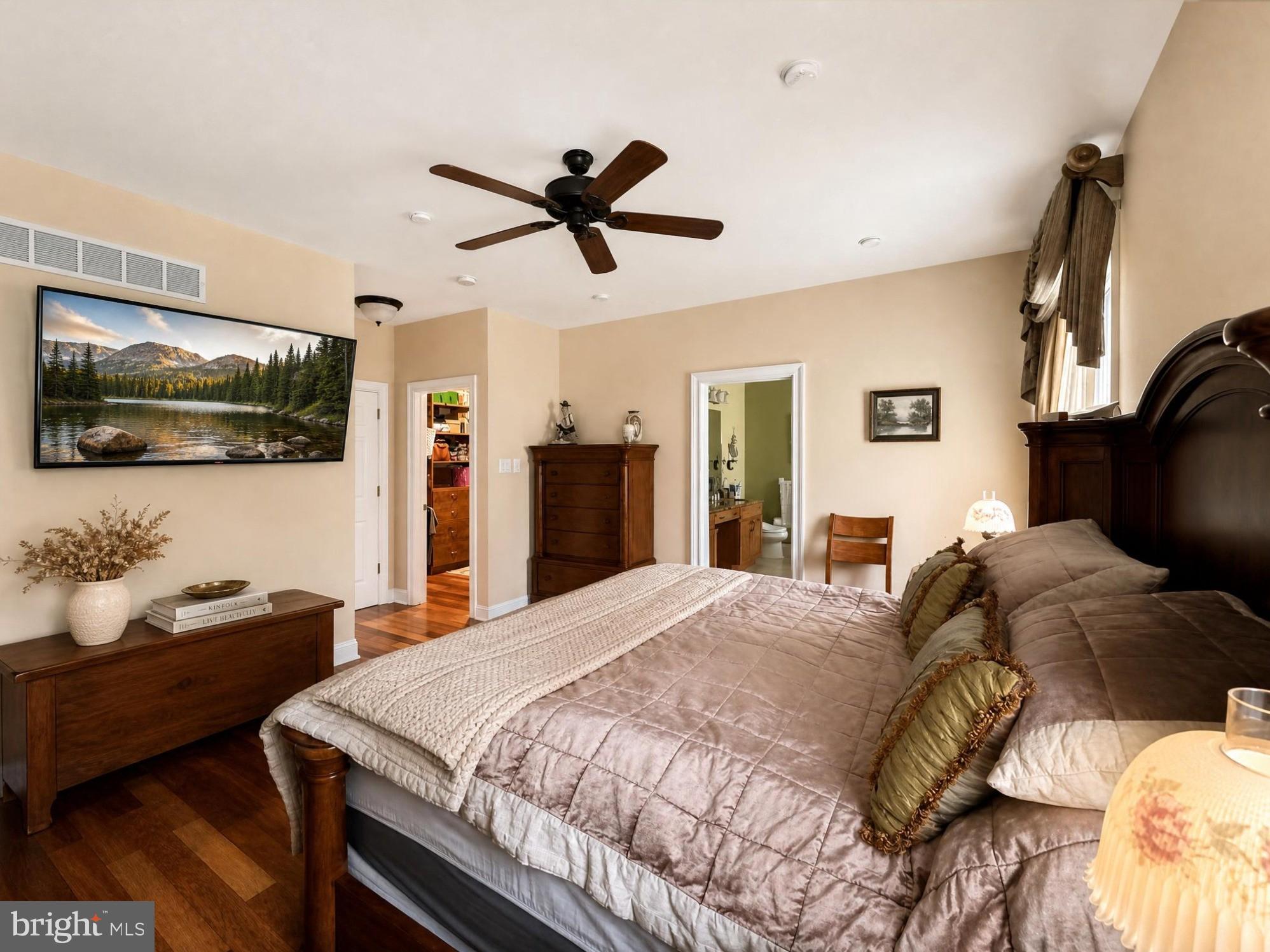1634 Silver Birch Road Huntingdon Valley, PA 19006 - Photo 10 of 38 Primary bedroom