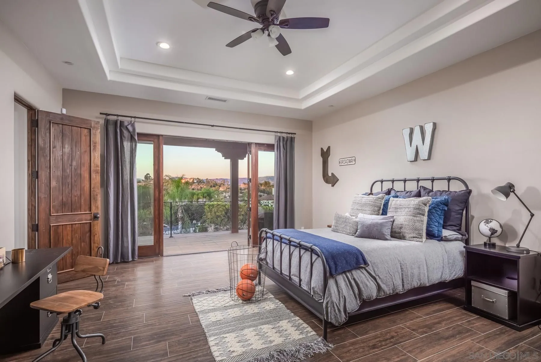 6888 Rancho Santa Fe Farms Drive Rancho Santa Fe, CA 92067 - Photo 14 of 25 Gallery Image 14