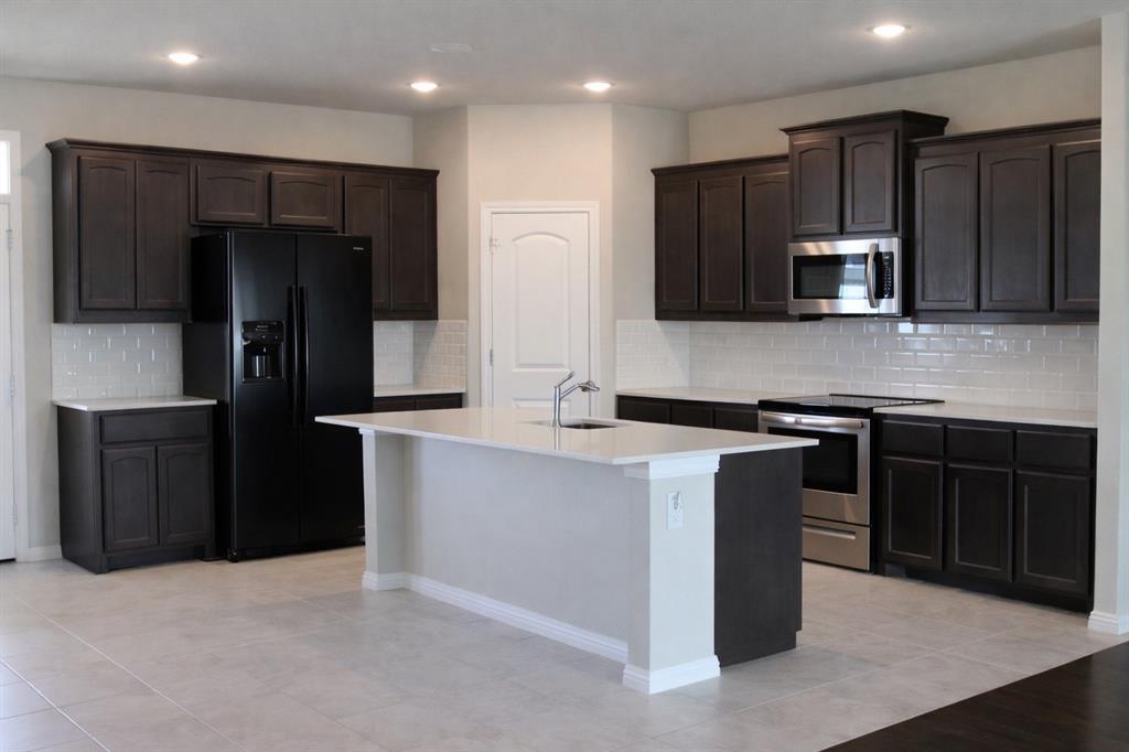 2267 County Road 4010 Decatur, TX 76234 - Photo 12 of 37