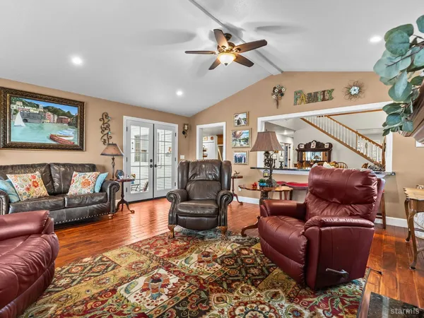 $899,000 | 801 Larson Lane, Coleville, CA 96107