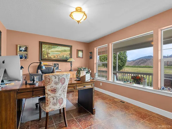 $899,000 | 801 Larson Lane, Coleville, CA 96107